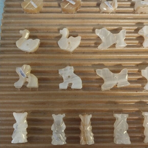 Mexican Onyx Marble Animal Beads Dog Duck Aztec God Vintage NOS 17pcs - Picture 1 of 4